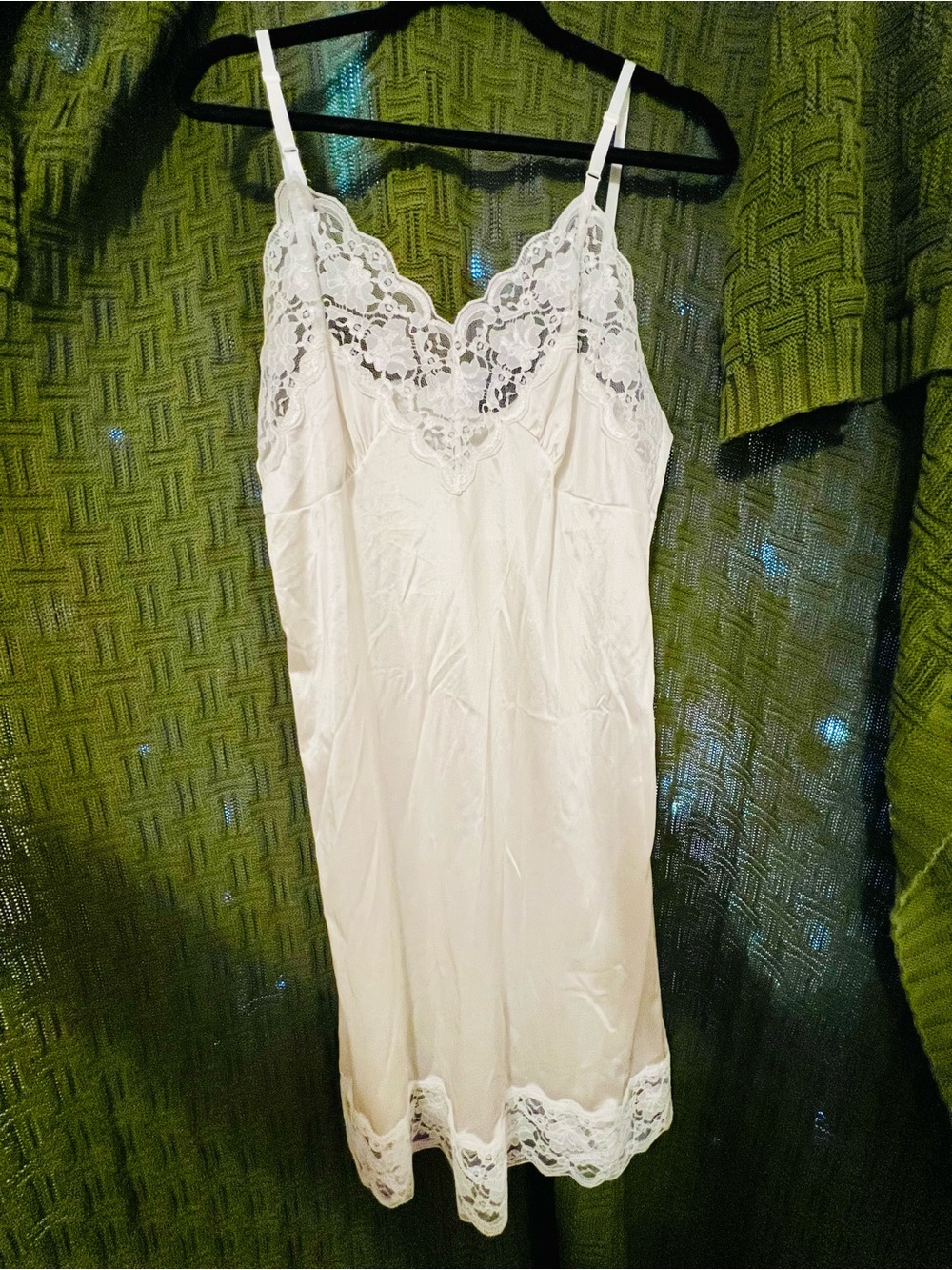 Vintage Ashley Taylor White Lace Chemise-Size 36 (Medium)